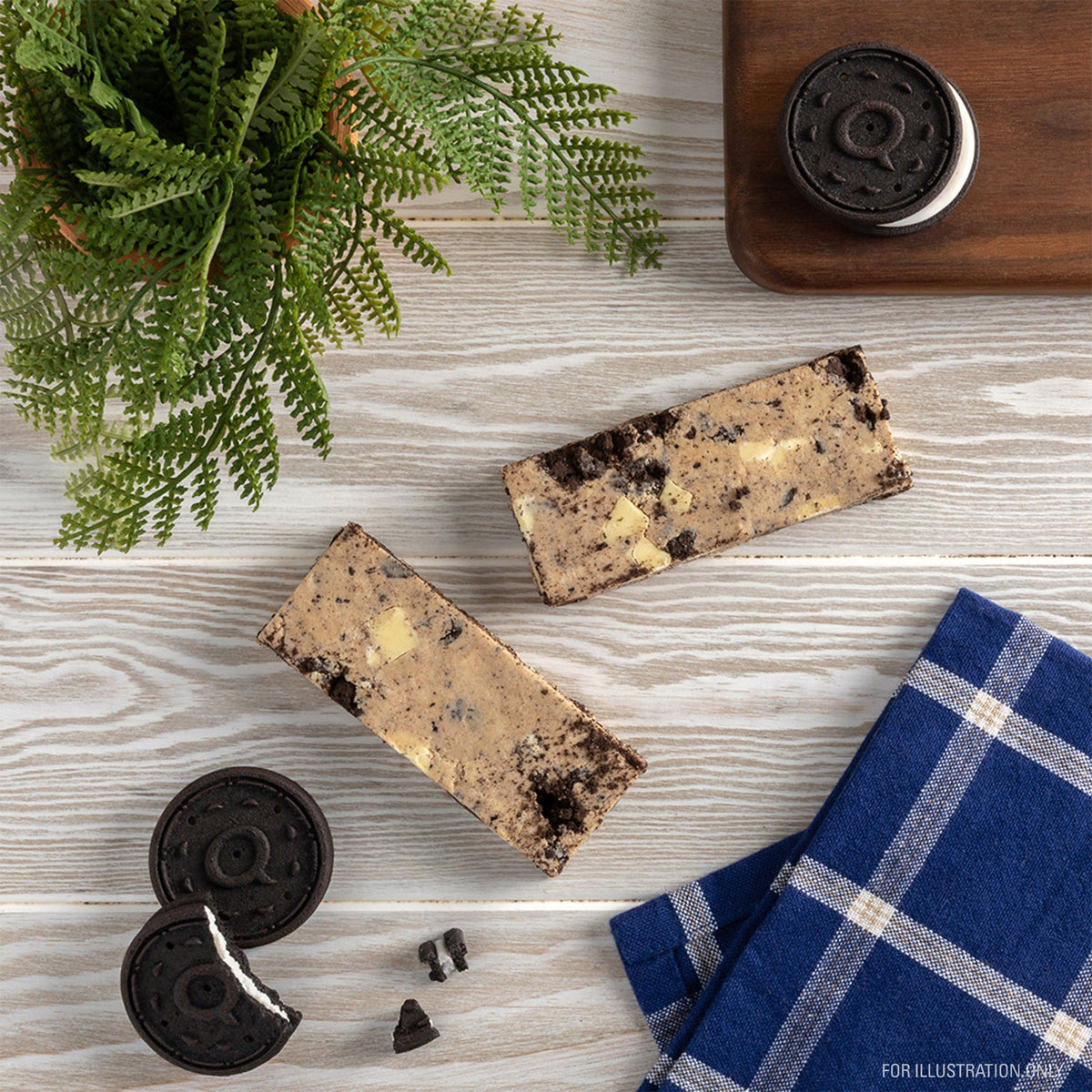 cookies-and-cream-protein-bars-j3 15807_QN_USA_ProteinBar_CAC_InterimAssetUpdate_Digital_Tabletop2.jpg